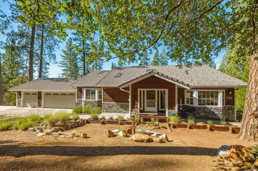 12309 Shooting Star Court, Groveland, CA — listing photo 1