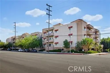 Condominium for rent at 9610 Zelzah 203, Los Angeles, CA featuring 3 beds and 3 baths