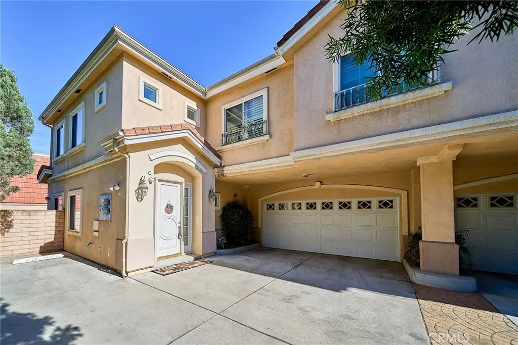 Condominium for rent at 1018 La Cadena, Arcadia, CA featuring 3 beds and 3 baths