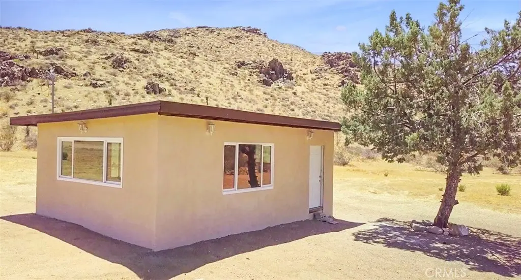 27127 Zuni Road, Apple Valley, CA — listing photo 1