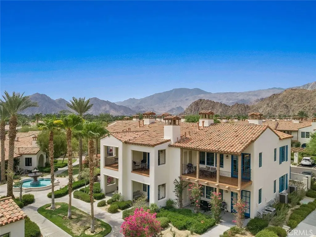 Condominium for sale at 77781 Tradition Drive, La Quinta, CA featuring 3 beds and 3 baths