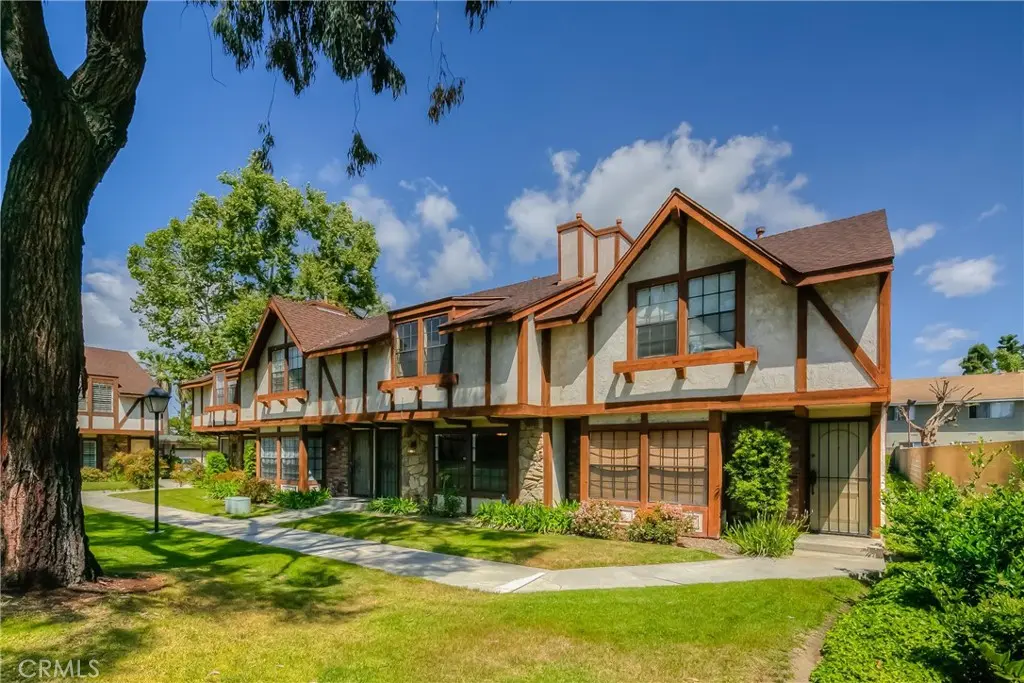 1173 S Paula 19, Fullerton, CA — listing photo 1