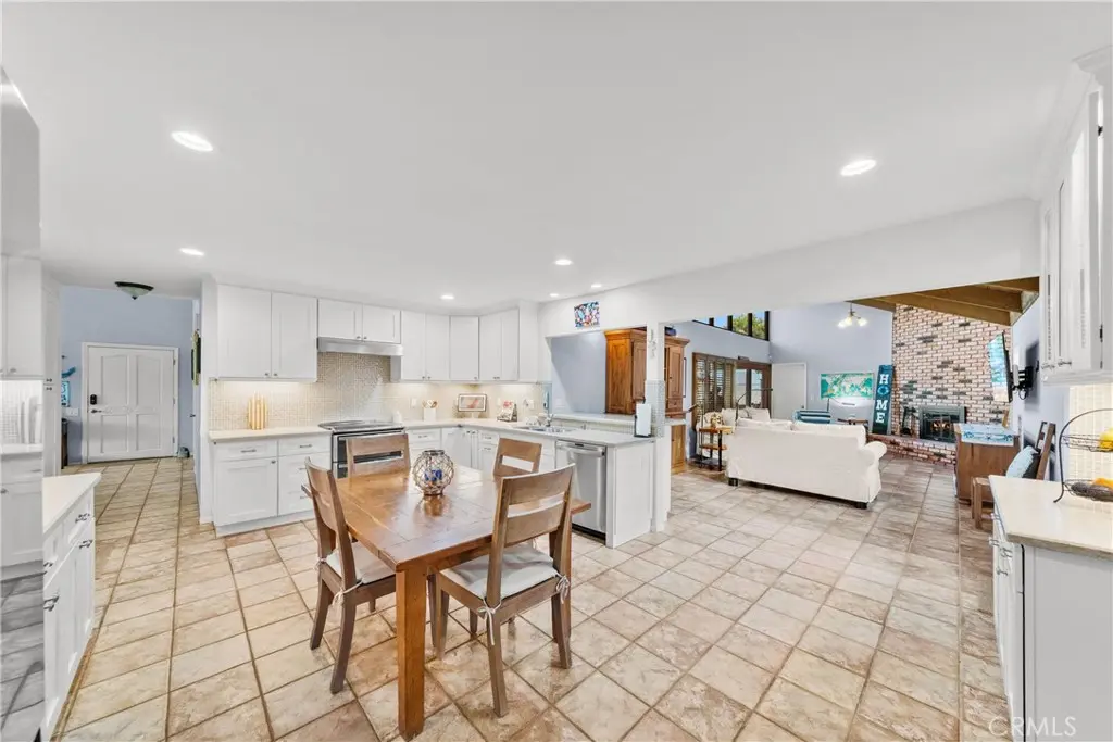 8381 Boothbay Circle, Huntington Beach, CA — listing photo 1
