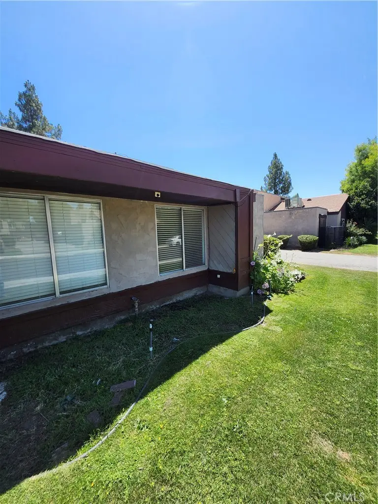 Condominium for sale at 2100 Pinon Springs Circle A, Bakersfield, CA featuring 3 beds and 2 baths
