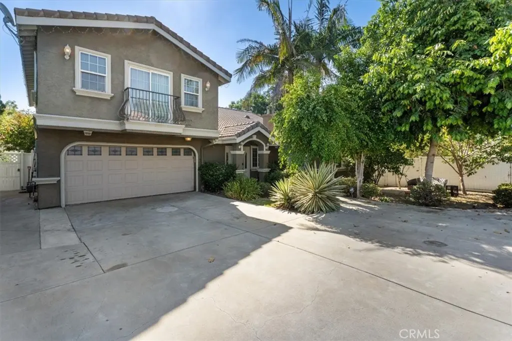6924 Gaviota Avenue, Van Nuys, CA — listing photo 1