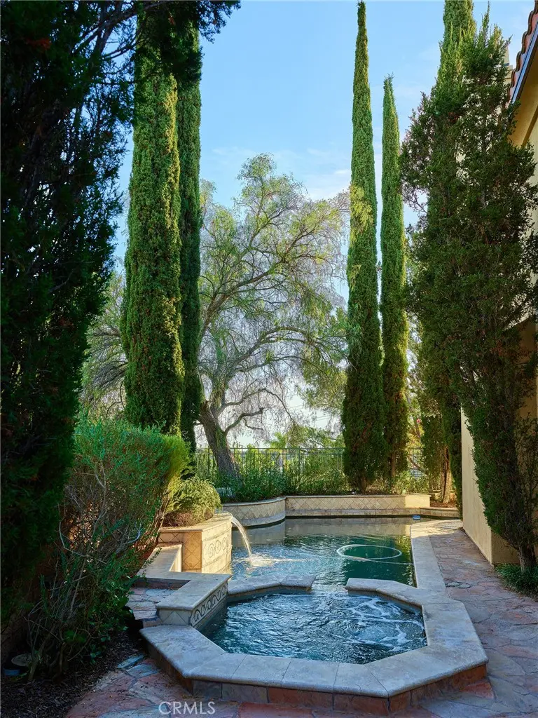 23121 Fairfield, Mission Viejo, CA — listing photo 1