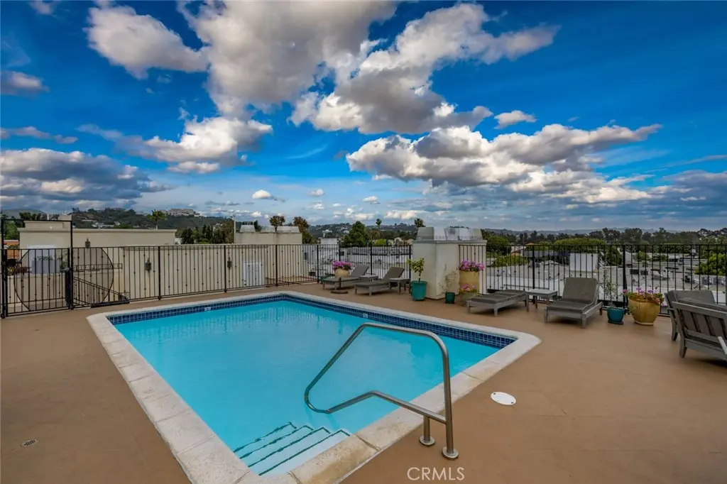 Condominium for sale at 11740 W Sunset Boulevard 14, Los Angeles, CA featuring 2 beds and 3 baths