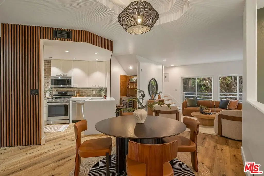 Residential Lease for rent at 1160 Granville Avenue 104, Los Angeles, Los Angeles County, CA featuring 2 beds and 3 baths