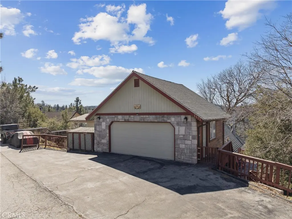 1171 N Grass Valley, Lake Arrowhead, CA — listing photo 1