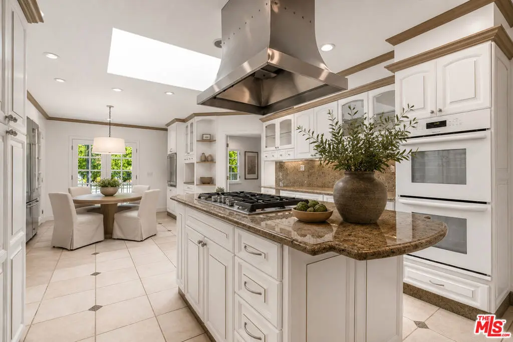 Single Family Residence for rent at 602 N Bedford Drive, Beverly Hills, CA featuring 5 beds and 6 baths