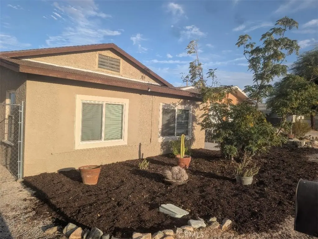 6583 Oasis, 29 Palms, CA — listing photo 1