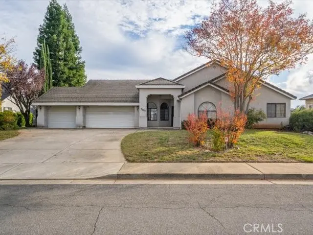 2132 Hope Lane, Redding, CA — listing photo 1