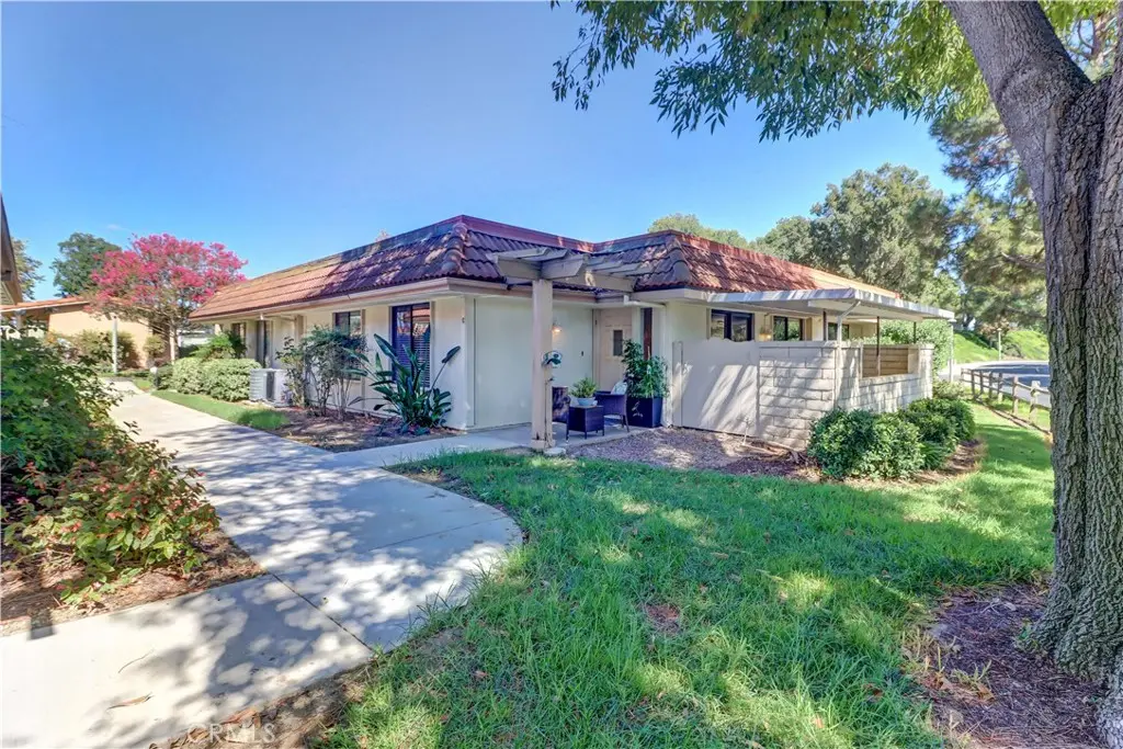 3059 Via Serena S C, Laguna Woods, CA — listing photo 1