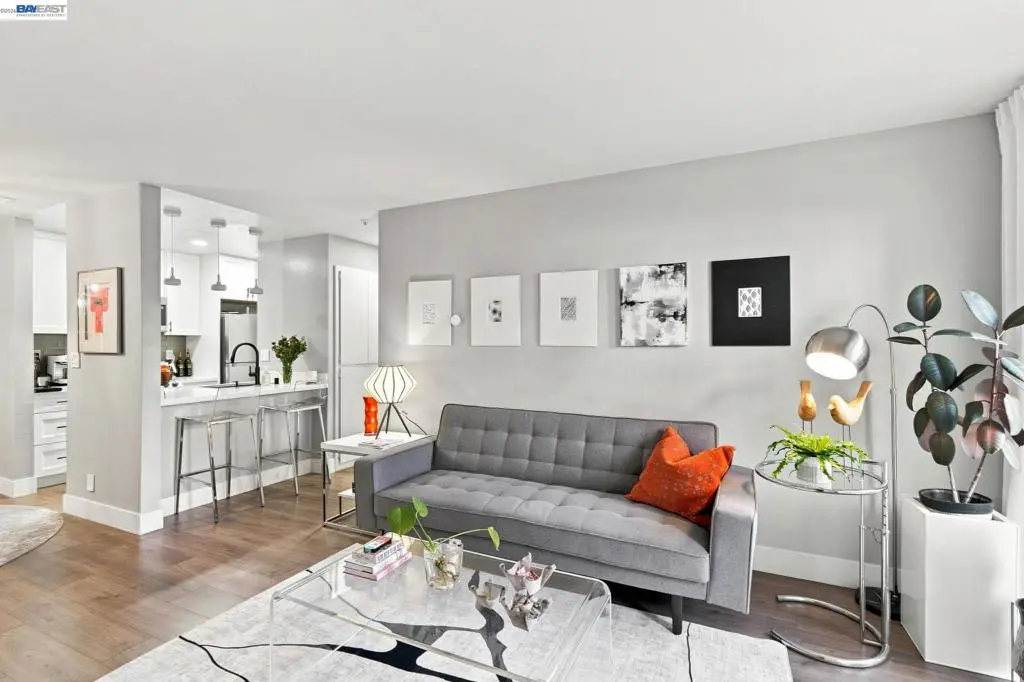 Condominium for sale at 3173 Wayside Plaza 113, Walnut Creek, CA featuring 1 bed and 1 bath