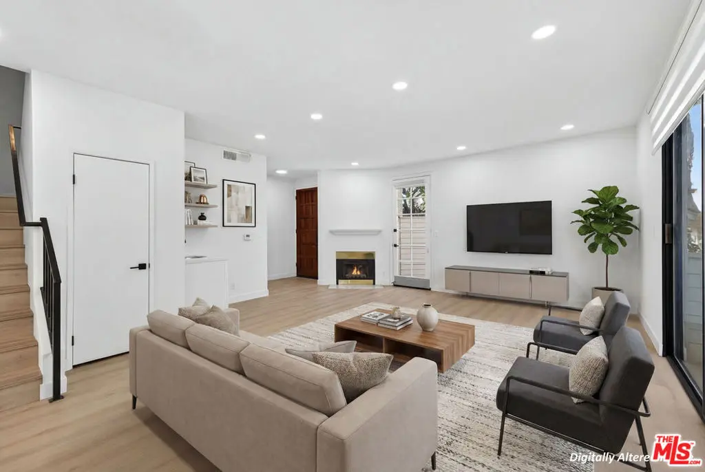 1754 11th Street 101, Santa Monica, CA — listing photo 1