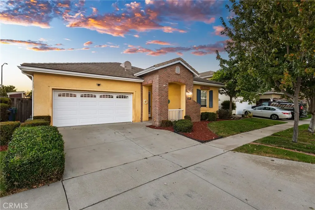 2547 Logan, Santa Maria, CA — listing photo 1