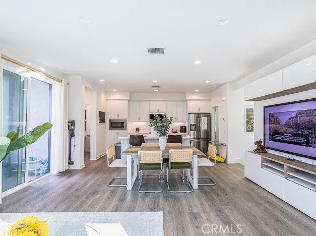 Residential Lease for rent at 103 Tenor, Irvine, Orange County, CA featuring 2 beds and 3 baths