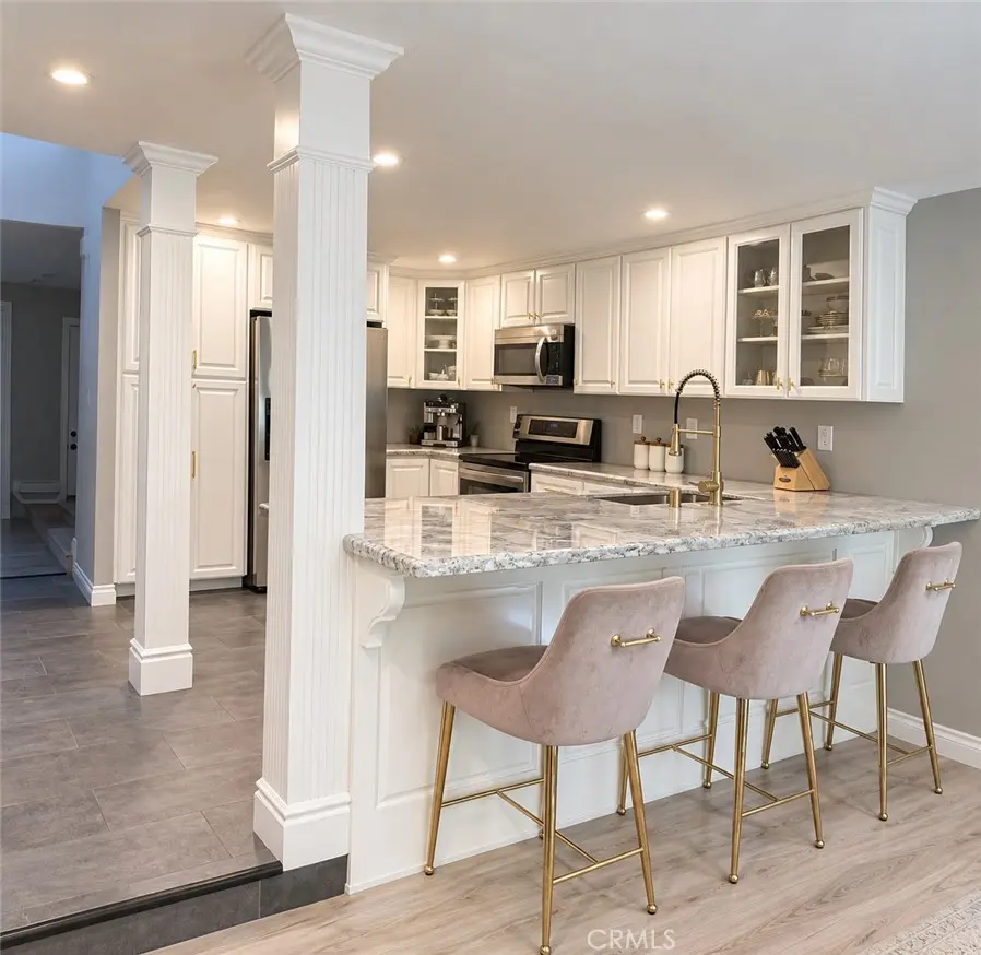 10151 Larwin 3, Chatsworth, CA — listing photo 1