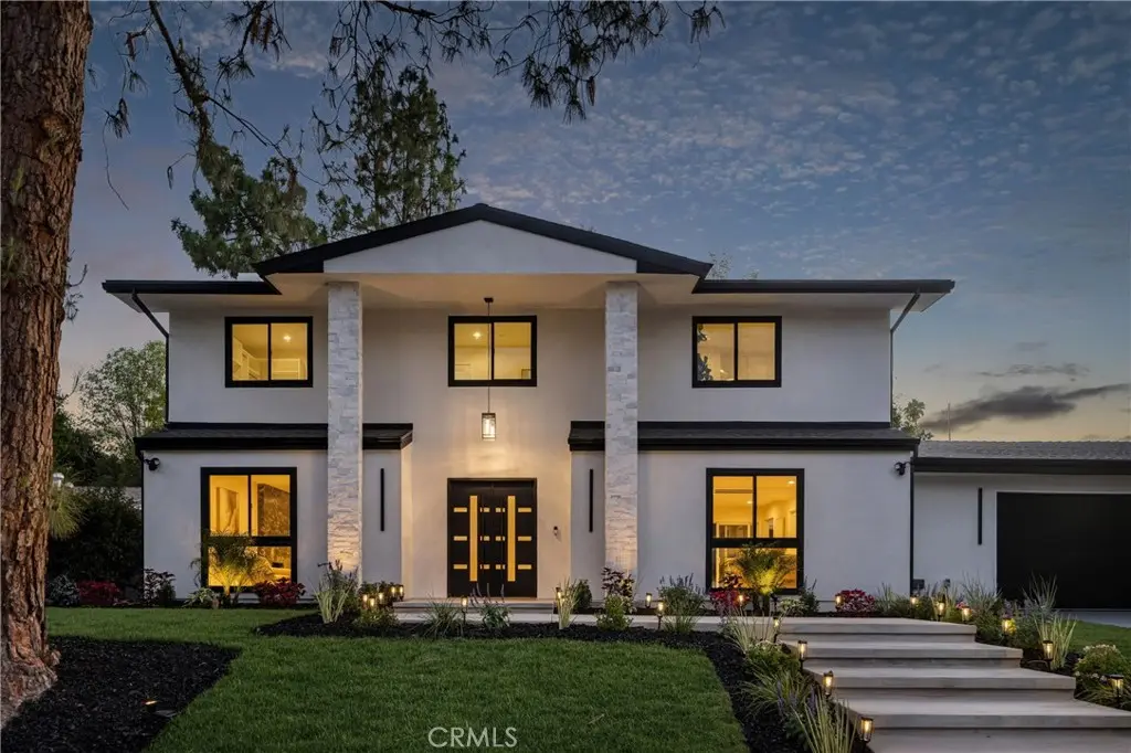 24208 Hatteras, Woodland Hills, CA — listing photo 1