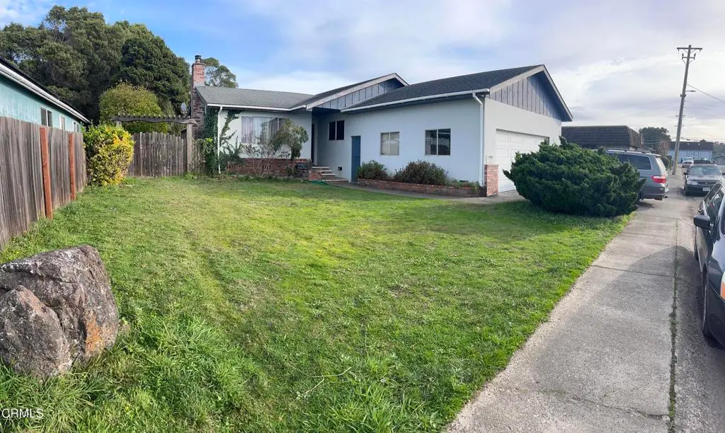 470 Wall Street Street, Fort Bragg, CA — listing photo 1
