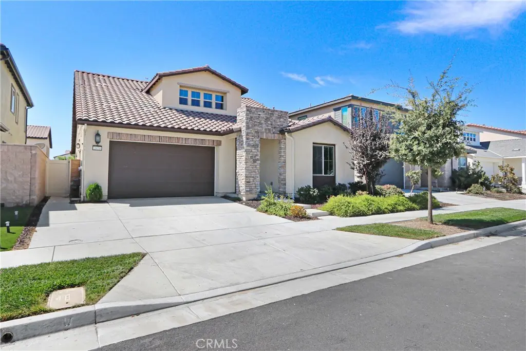 2670 E Embry Ln, Ontario, CA — listing photo 1
