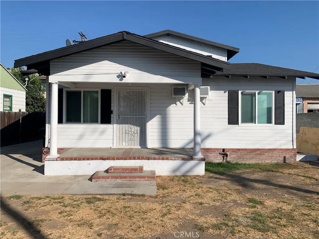 Residential Lease for rent at 212 South Vail 1/2, Montebello, Los Angeles County, CA featuring 3 beds and 2 baths