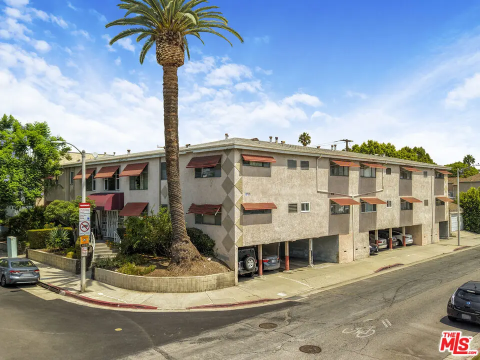 900 N Orange Grove Avenue, West Hollywood, CA — listing photo 1