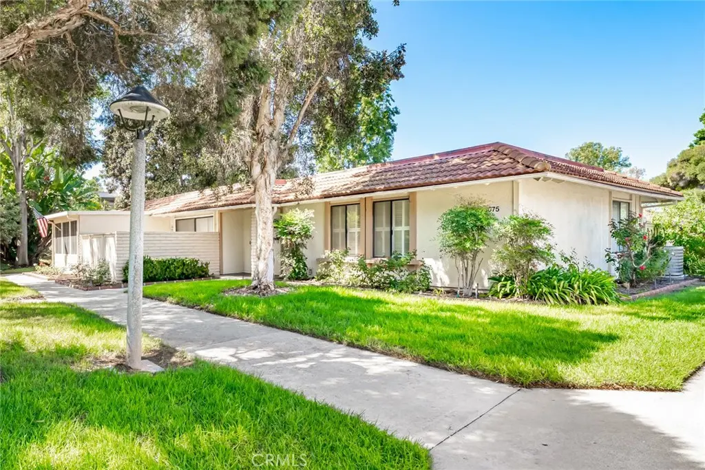 Condominium for sale at 3075 Via Serena S A, Laguna Woods, CA featuring 3 beds and 2 baths
