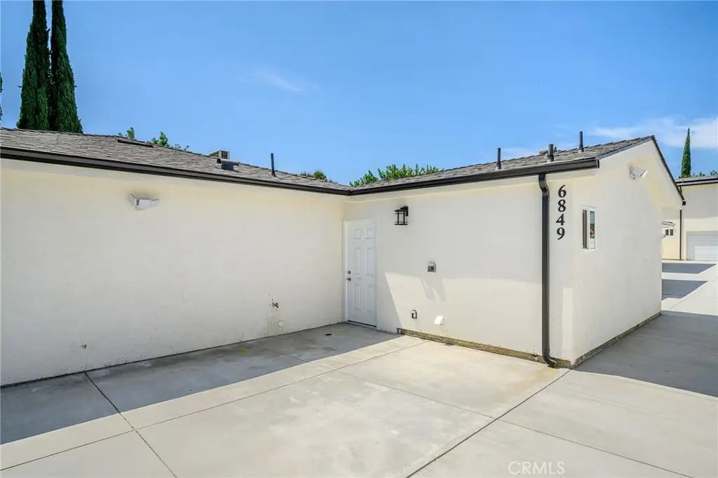 6849 De Celis Place, Van Nuys, CA — listing photo 1