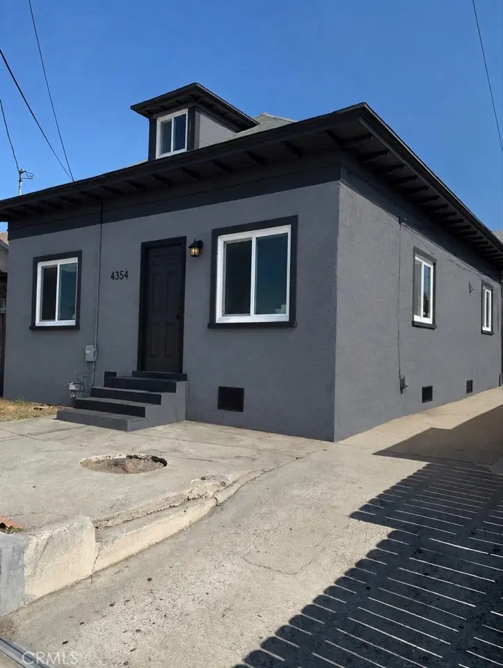 Residential Lease for rent at 4354 Compton, Los Angeles, Los Angeles County, CA featuring 3 beds and 2 baths