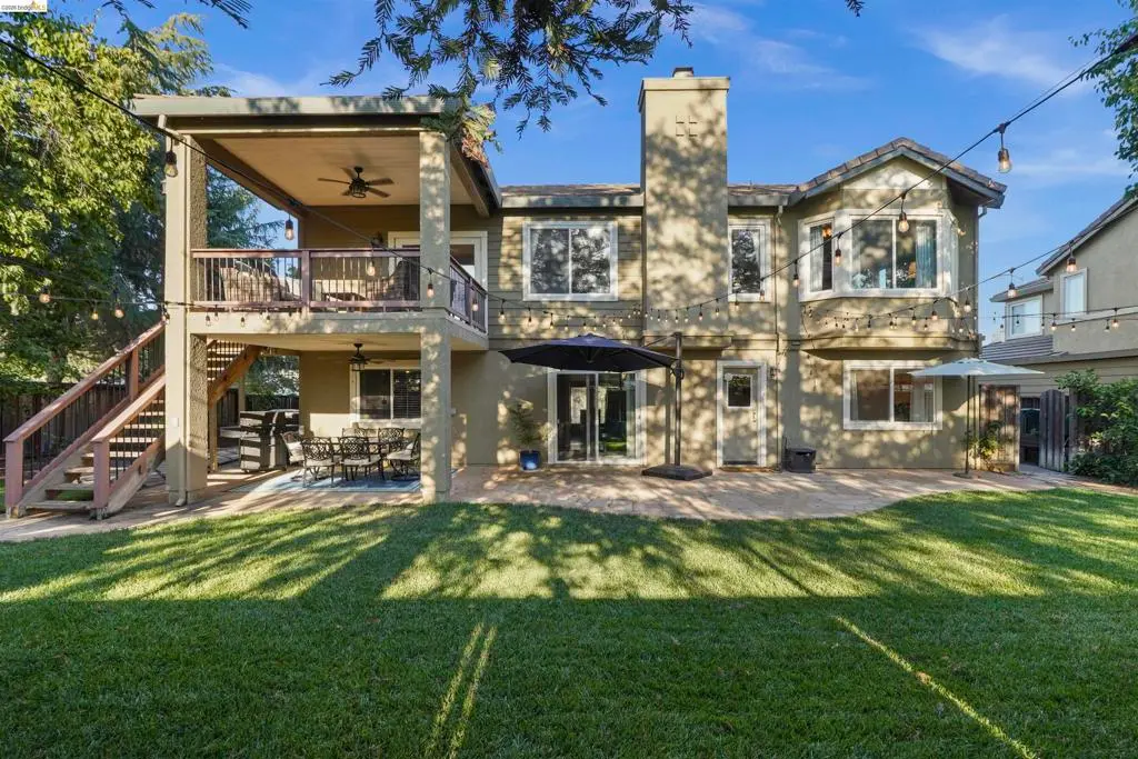 Single Family Residence for sale at 1049 Meadowgate Way, Brentwood, CA featuring 5 beds and 3 baths