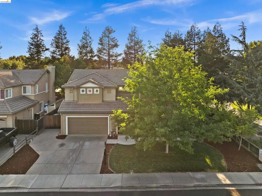 Single Family Residence for sale at 1049 Meadowgate Way, Brentwood, CA featuring 5 beds and 3 baths