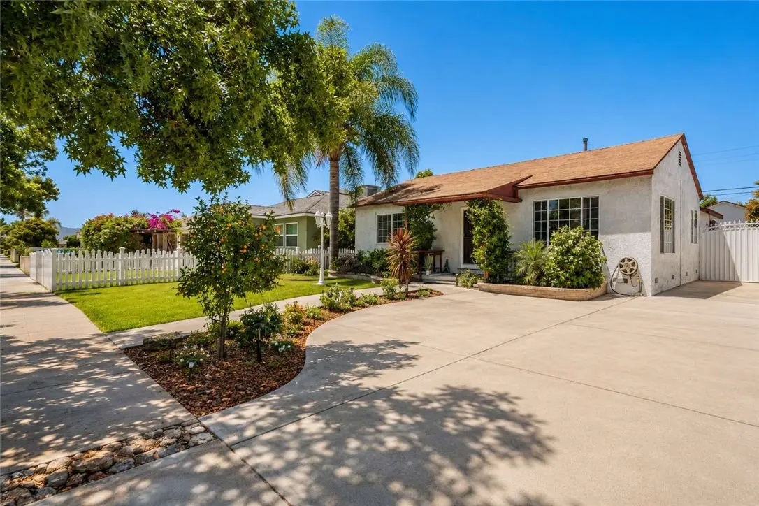 6313 Willowcrest Avenue, North Hollywood, CA — listing photo 1