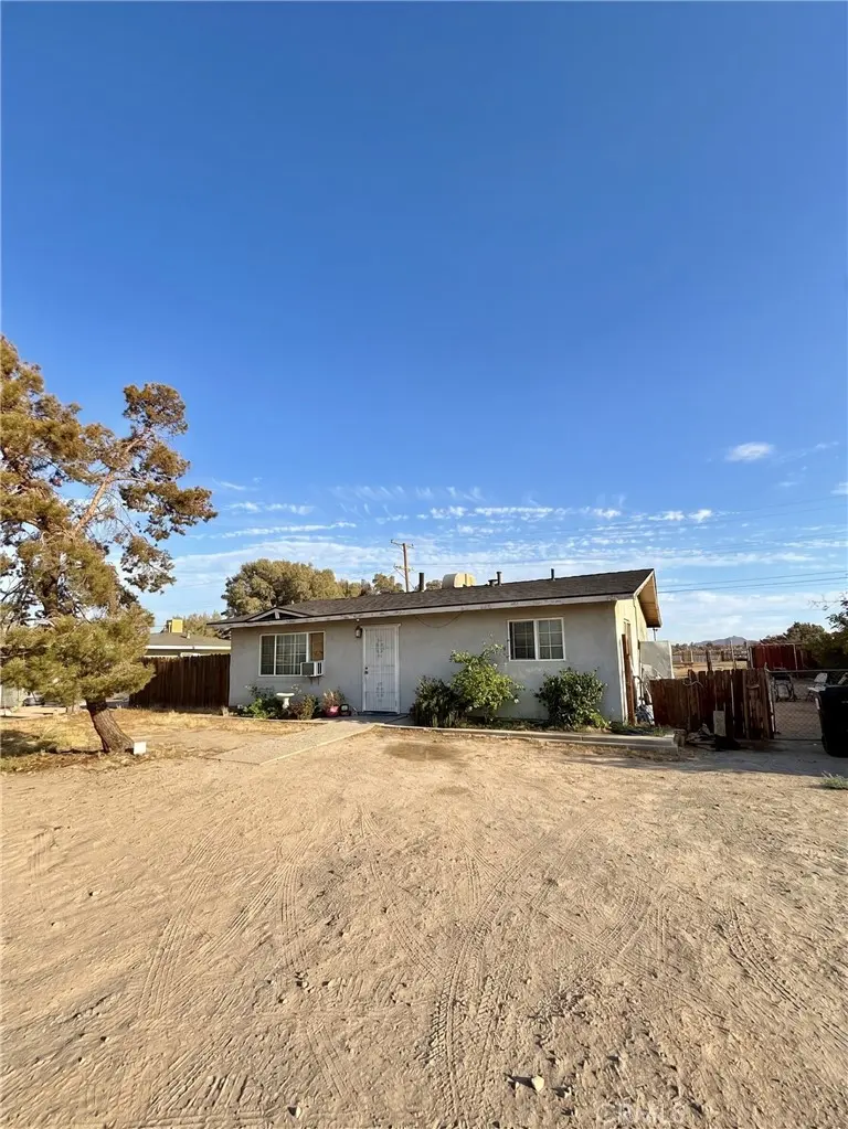 25541 Jade, Barstow, CA — listing photo 1