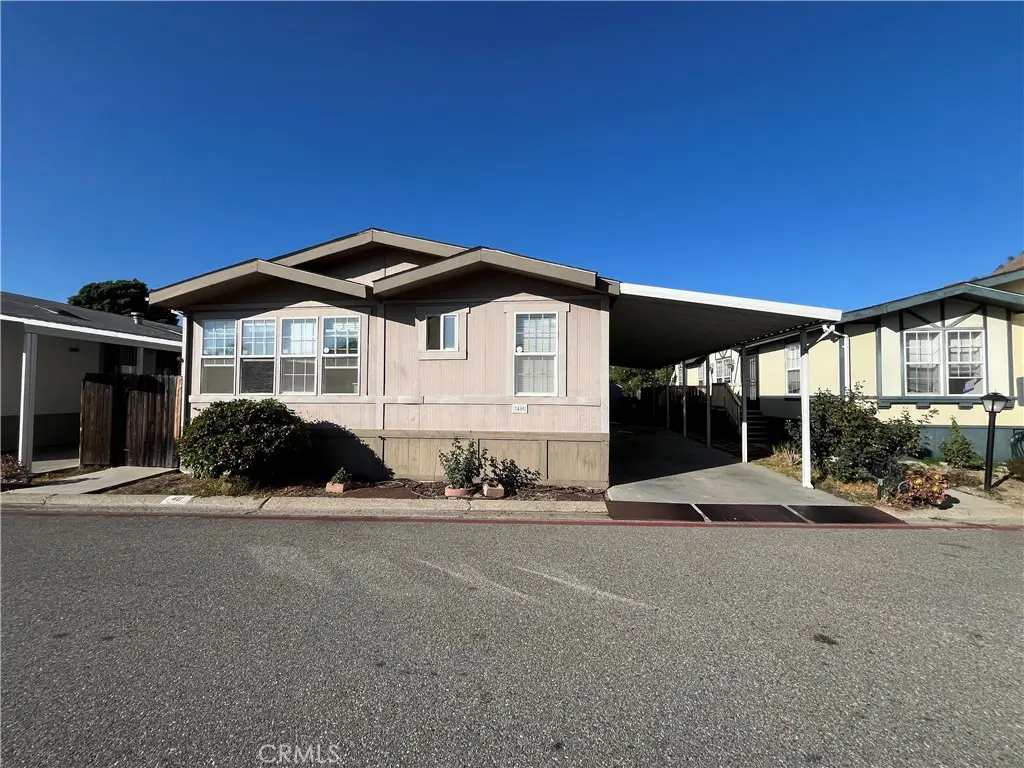 Manufactured In Park for sale at 4901 Green River Road 40, Corona, CA featuring 3 beds and 2 baths