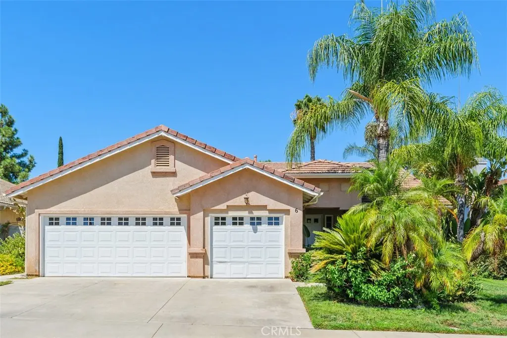 Single Family Residence for sale at 6 Corte Rivera, Lake Elsinore, CA featuring 3 beds and 2 baths