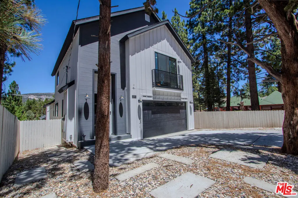 225 E Aeroplane Boulevard, Big Bear City, CA — listing photo 1