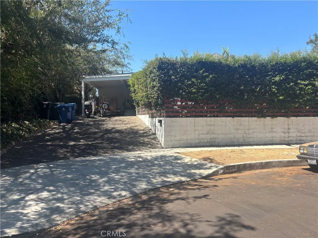 6529 Aura Avenue, Reseda, CA — listing photo 1