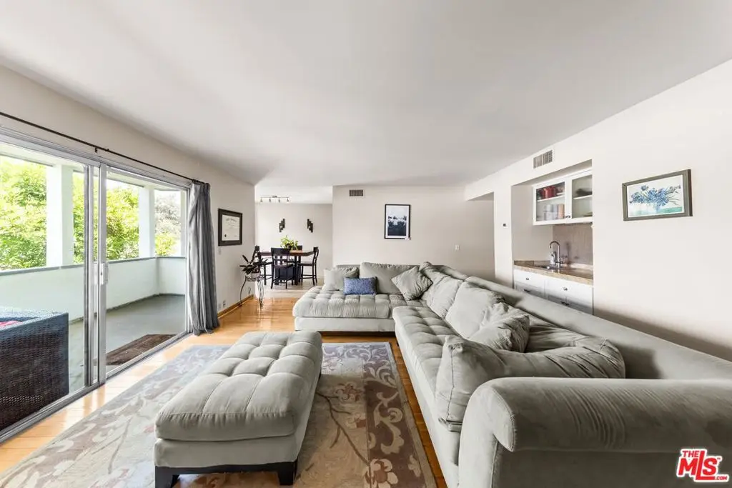 Condominium for rent at 190 Arroyo Terrace 305, Pasadena, CA featuring 2 beds and 2 baths
