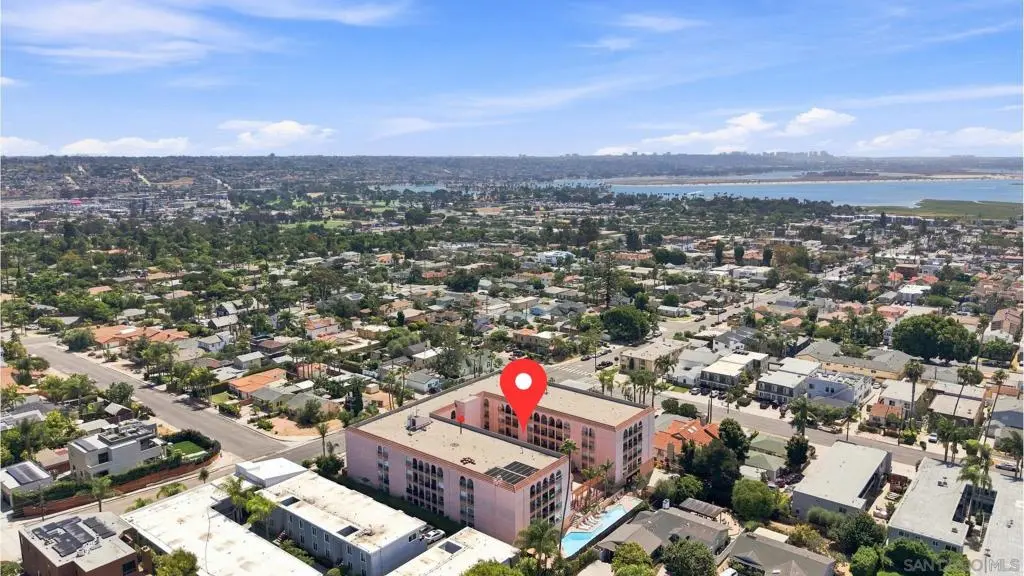 Condominium for sale at 4730 Noyes 217, San Diego, CA featuring 1 bed and 1 bath