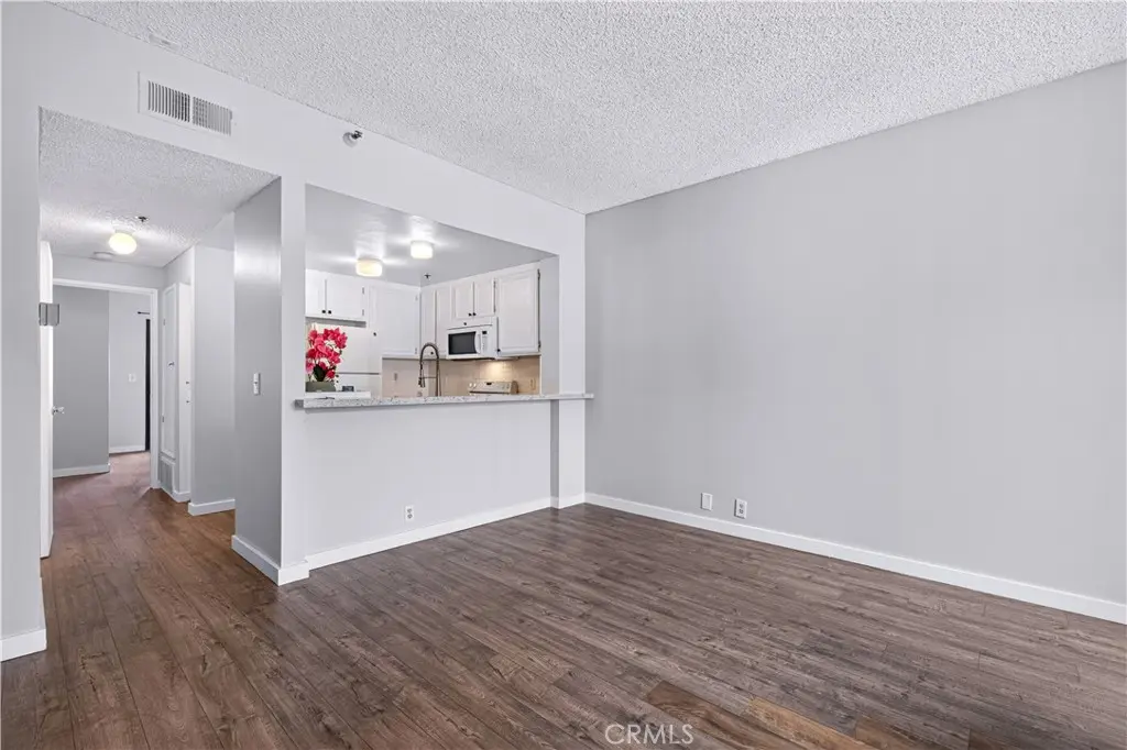 Condominium for sale at 730 W 4th Street 308, Long Beach, CA featuring 1 bed and 2 baths
