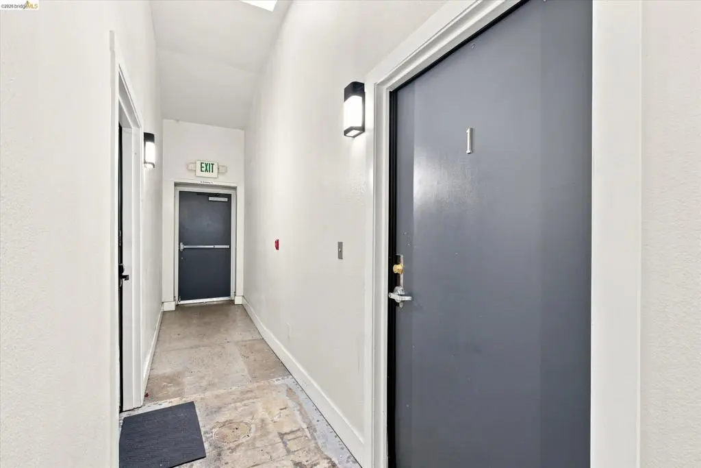 Condominium for sale at 1451 13Th St 1, Oakland, CA featuring 1 bed and 2 baths