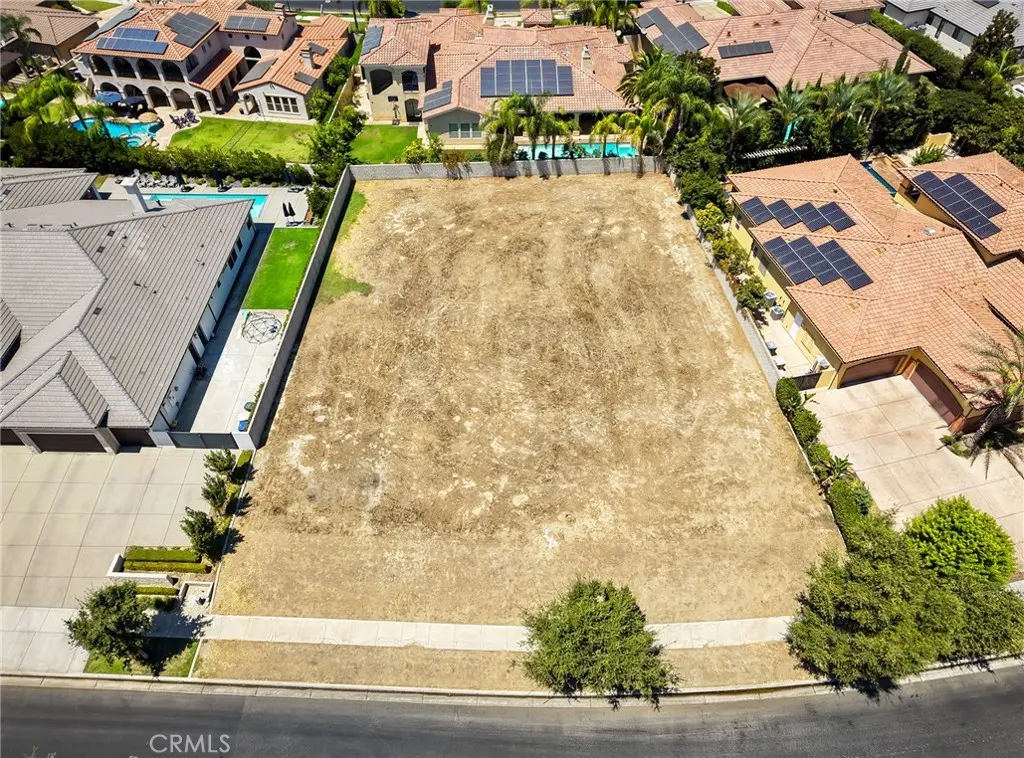 2407 Brighton Park Drive, Bakersfield, CA — listing photo 1