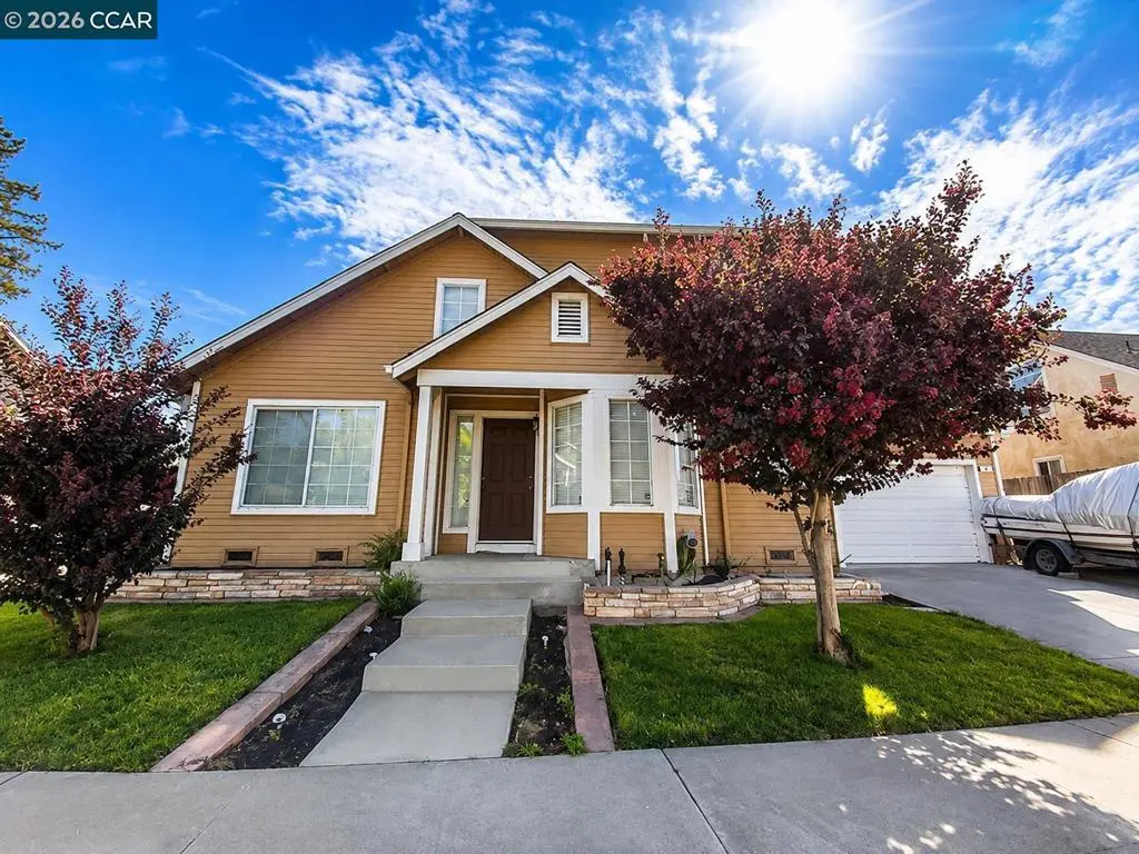 Single Family Residence for sale at 932 Edgewood Cir, Suisun City, CA featuring 3 beds and 3 baths