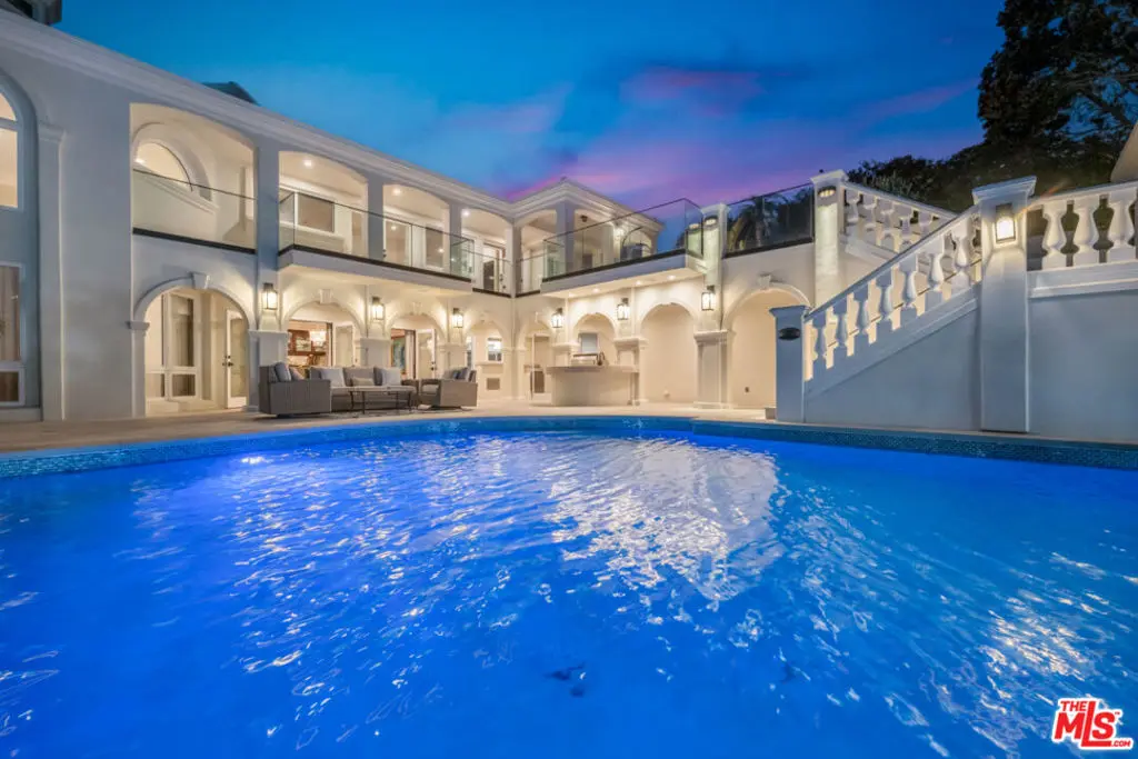 Single Family Residence for sale at 8 Saint Tropez, Laguna Niguel, CA featuring 6 beds and 7 baths