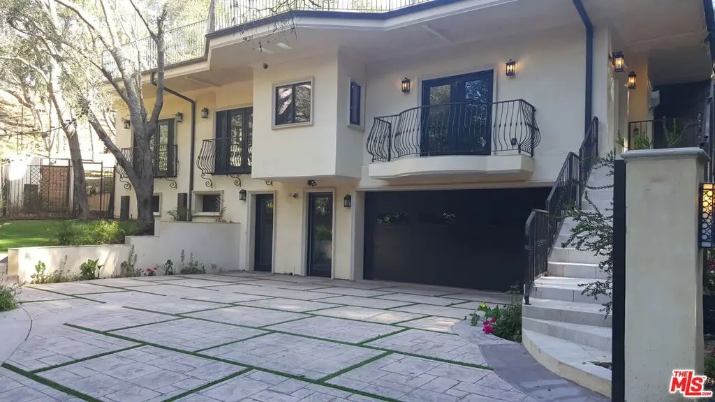 Single Family Residence for rent at 1020 MORAGA Drive, Los Angeles, CA featuring 2 beds and 2 baths