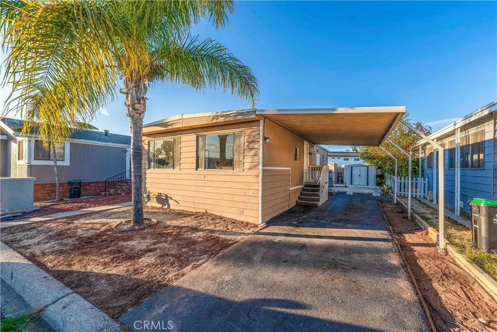 Manufactured In Park for sale at 320 N Park Vista 76, Anaheim, CA featuring 2 beds and 1 bath