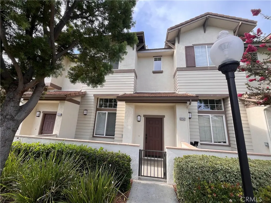 2252 Schlaepfer, Fullerton, CA — listing photo 1