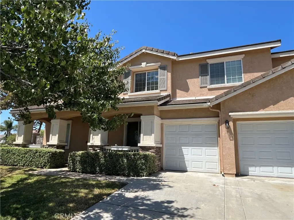 Single Family Residence for rent at 6795 Wells Springs, Eastvale, CA featuring 5 beds and 3 baths