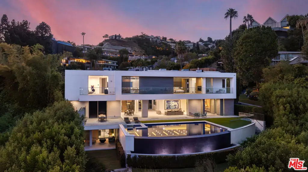 Single Family Residence for sale at 1401 Londonderry Place, Los Angeles, CA featuring 6 beds and 11 baths